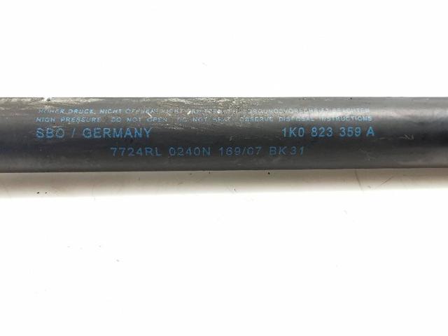 VAG 1K0823359A Amortiguador de capó  en stock Salamanca
