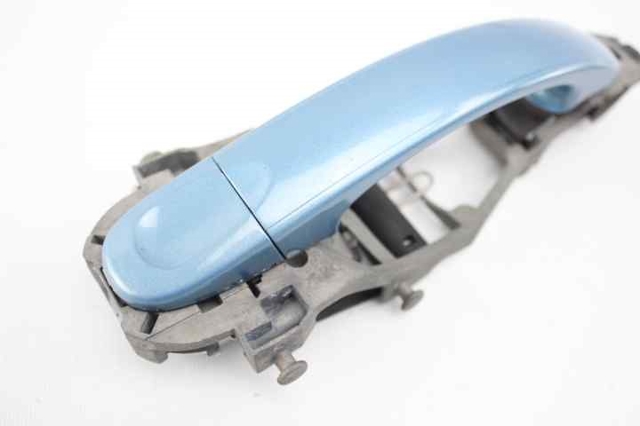 VAG 1K0837886 Soporte de manija exterior de puerta delantera derecha  en stock Valencia