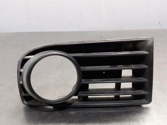 VAG 1K0853666B Tapa de rejilla de faro antiniebla delantero derecho comprar Pamplona
