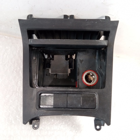 VAG 1K0857961 Cenicero de la consola central  comprar en Murcia