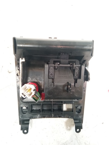 1K0857961 VAG Cenicero de la consola central  comprar en Lleida