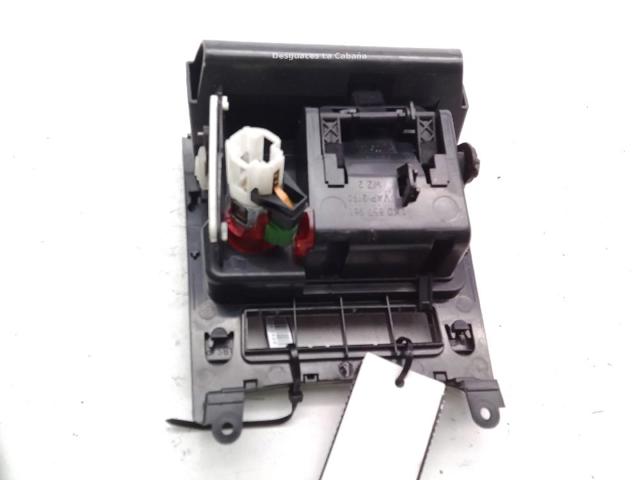 1K0857961 Cenicero de la consola central  comprar en Pontevedra