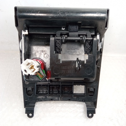 VAG 1K0857961 Cenicero de la consola central comprar Barcelona