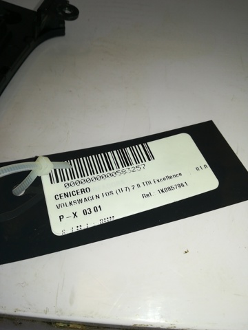VAG 1K0857961 Cenicero de la consola central  disponible Valladolid