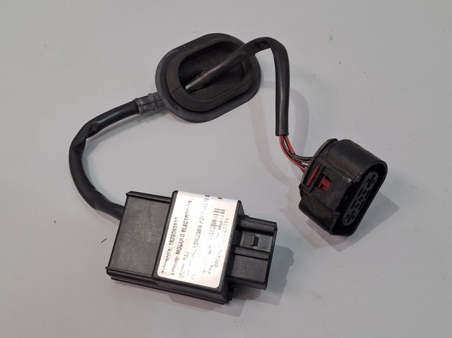 1K0906093G Módulo de control del motor de la bomba de combustible  en stock Sabadell