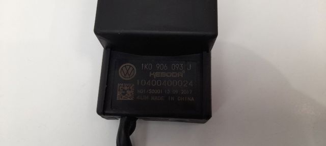 VAG 1K0906093J Módulo de control del motor de la bomba de combustible  disponible Valladolid