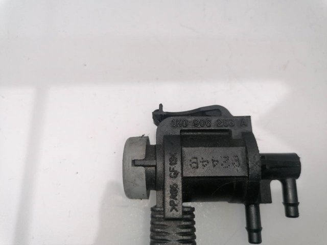 1K0906283 Válvula solenoide de control de la mariposa de aire secundario  comprar en Reus