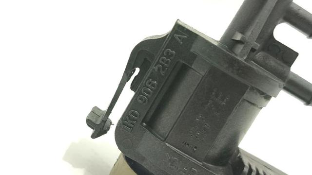 1K0906283A VAG Válvula solenoide de control de la mariposa de aire secundario  comprar en Jaén