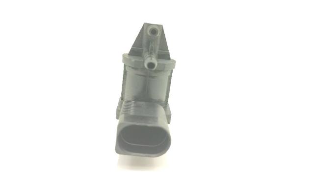 1K0906283A Válvula solenoide de control de la mariposa de aire secundario  disponible Burgos