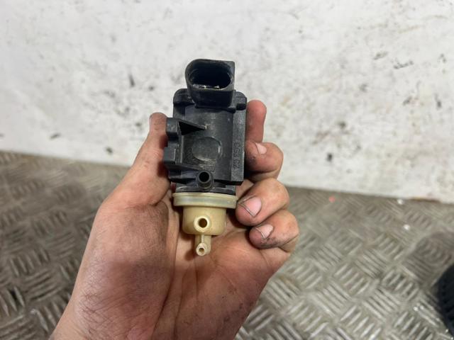 1K0906627B VAG Válvula solenoide de control de presión de sobrealimentación  en stock Huelva