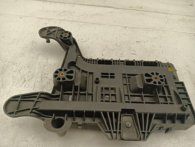 1K0915333 Soporte de batería  comprar en Zaragoza