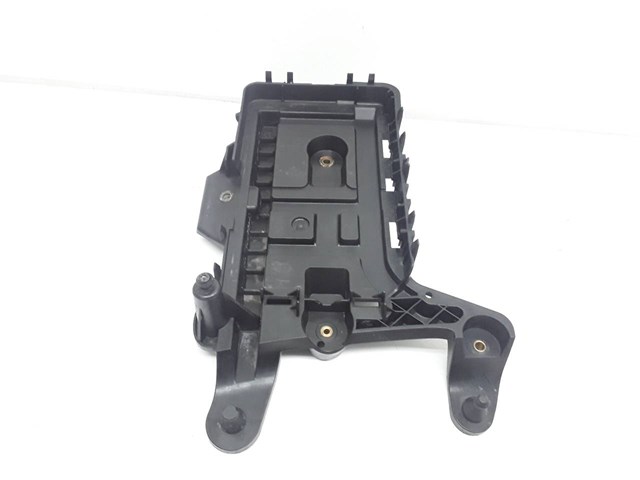 Montaje De Bateria (Soporte) Volkswagen Caddy 3 2KB, 2KJ, 2CB, 2CJ