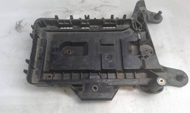 1K0915333 Soporte de batería  comprar en Reus