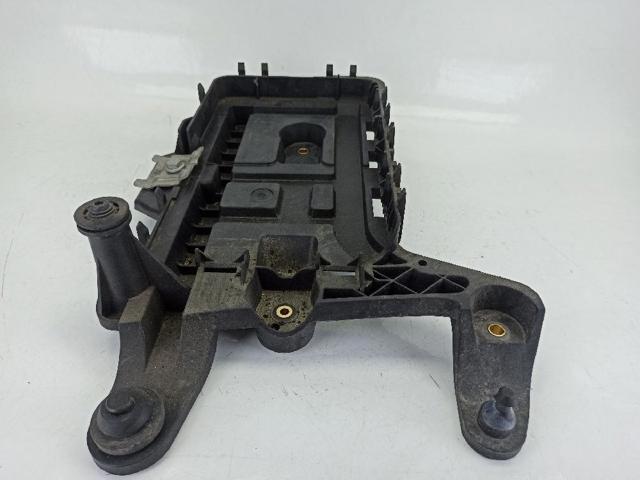 Montaje De Bateria (Soporte) Volkswagen Caddy 3 2KB, 2KJ, 2CB, 2CJ