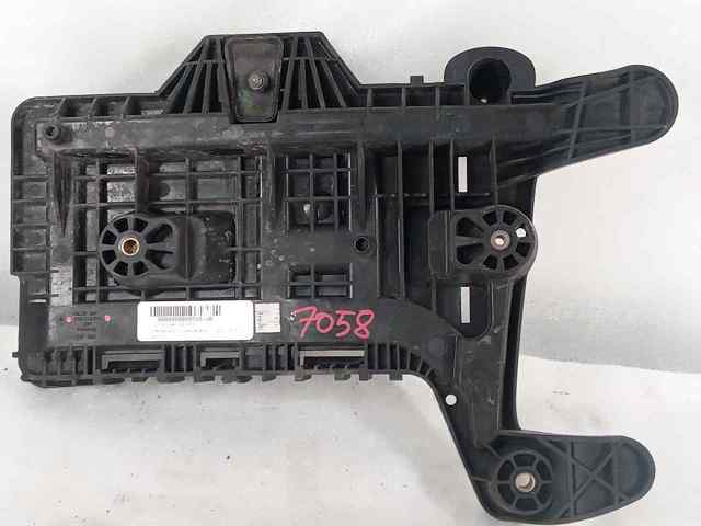 VAG 1K0915333 Soporte de batería comprar Barcelona