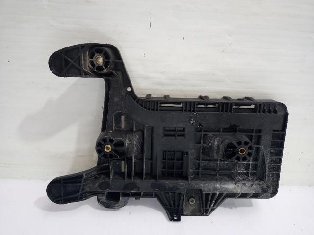 1K0915333C Soporte de batería comprar Sevilla