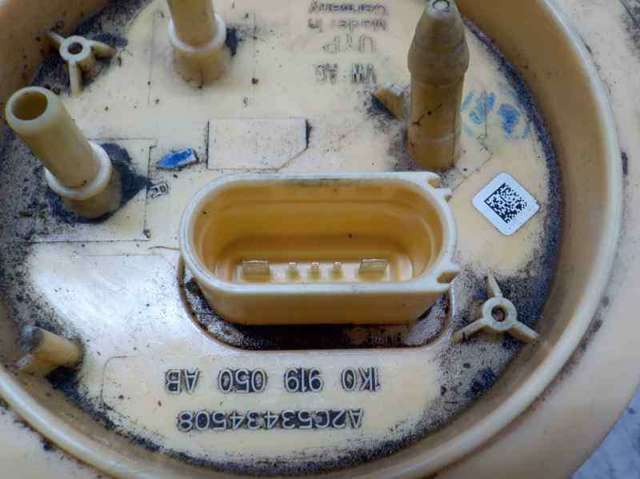 1K0919050AB Módulo de bomba de combustible con sensor de nivel de combustible  comprar en Zaragoza