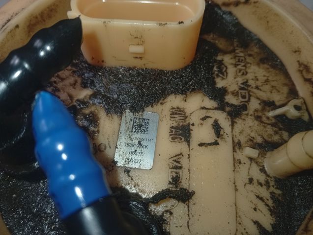 1K0919050K Módulo de bomba de combustible con sensor de nivel de combustible  comprar en Zaragoza