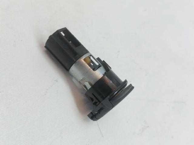 Base Encendedor De Cigarrillo Volkswagen Vento 1H2