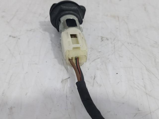 Base Encendedor De Cigarrillo Volkswagen Vento 1H2