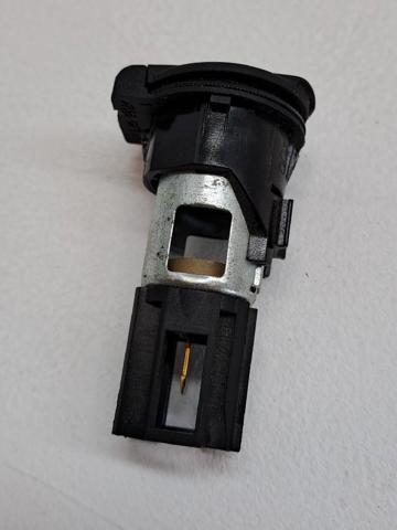 Base Encendedor De Cigarrillo Volkswagen Vento 1H2