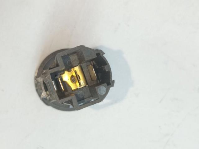 Base Encendedor De Cigarrillo Volkswagen Vento 1H2