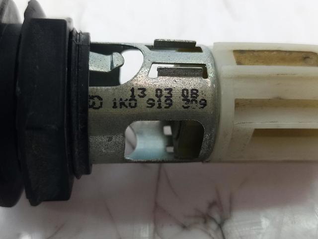 Base Encendedor De Cigarrillo Volkswagen Vento 1H2