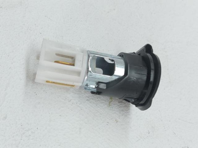 Base Encendedor De Cigarrillo Volkswagen Vento 1H2