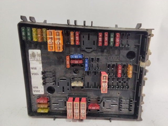 VAG 1K0937124H Caja de fusibles  comprar en Murcia