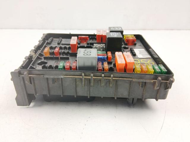 VAG 1K0937124H Caja de fusibles  disponible Lugo