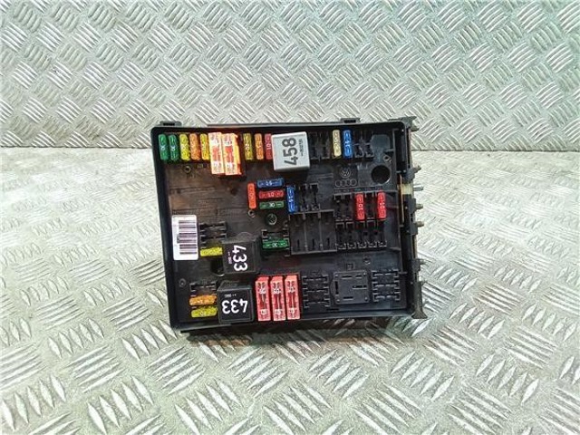 VAG 1K0937124K Caja de fusibles  en stock Salamanca