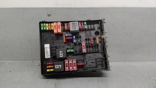 1K0937124K VAG Caja de fusibles  disponible Ourense