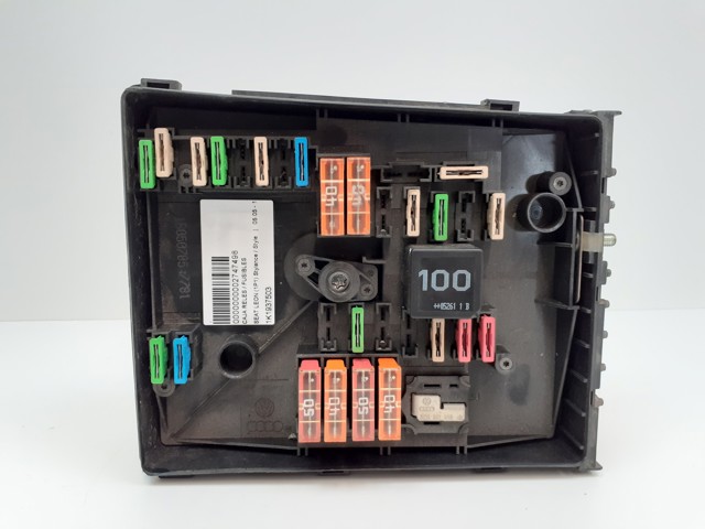 Caja de fusibles Audi A3 8PA