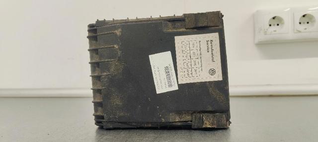 1K0937125 Caja de fusibles  en stock Sabadell