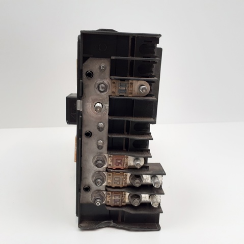 Caja de fusibles Audi A3 8PA