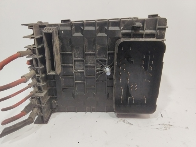 1K0937125A Caja de fusibles  comprar en Pontevedra