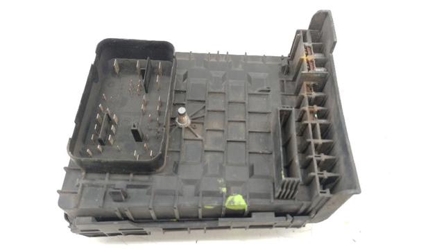 1K0937125A Caja de fusibles  comprar en Pontevedra