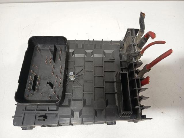 1K0937125A VAG Caja de fusibles  en stock Huelva
