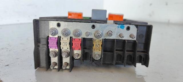 Caja de fusibles Audi A3 8PA