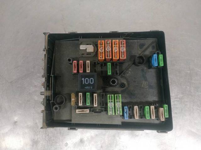 Caja de fusibles para Seat Toledo 5P2