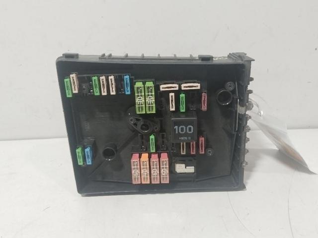 1K0937125A Caja de fusibles comprar Girona