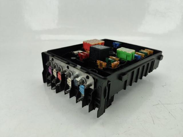 Caja de fusibles Audi A3 8PA