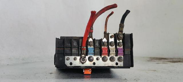 Caja de fusibles Audi A3 8PA