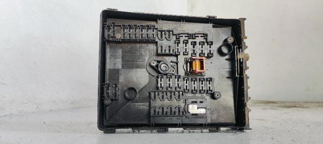 Caja de fusibles Audi A3 8PA