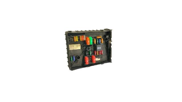 VAG 1K0937125D Caja de fusibles comprar Barcelona