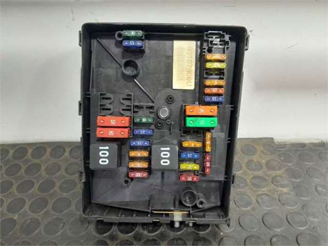 VAG 1K0937125D Caja de fusibles  comprar en Albacete