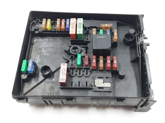 Caja reles Volkswagen Golf VI (5K1)