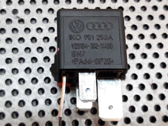 VAG 1K0951253A Relé eléctrico multifuncional comprar Barcelona