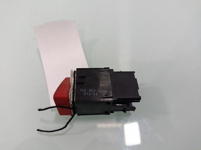 1K0953509A VAG Boton de luz de emergencía  en stock Gandía