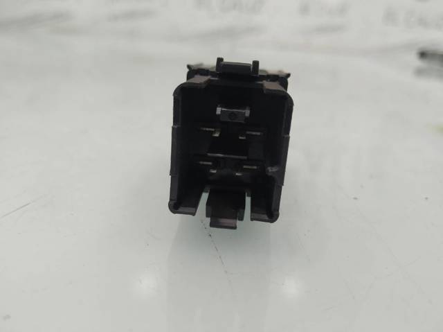 1K0953509A VAG Boton de luz de emergencía  en stock Gandía